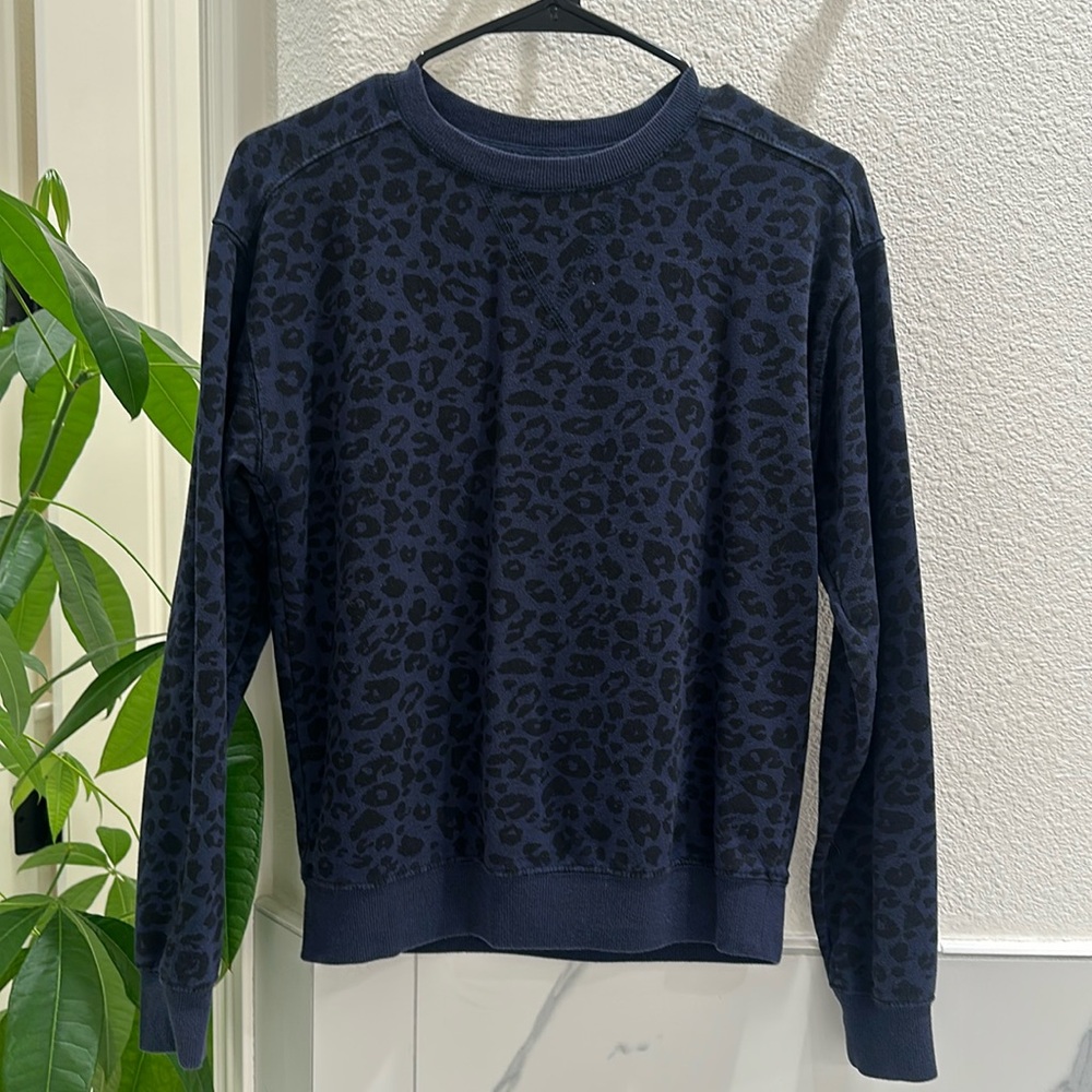 Z Supply The leopard pullover in blue and black leopard print - Size XS
